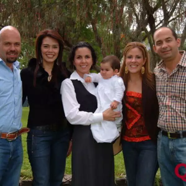 José Luis Navarro, Sofia Villalobos, Mariana de Haro, Iñigo Arsuaga, Jackie Martín del Campo, Federico Martín del Campo