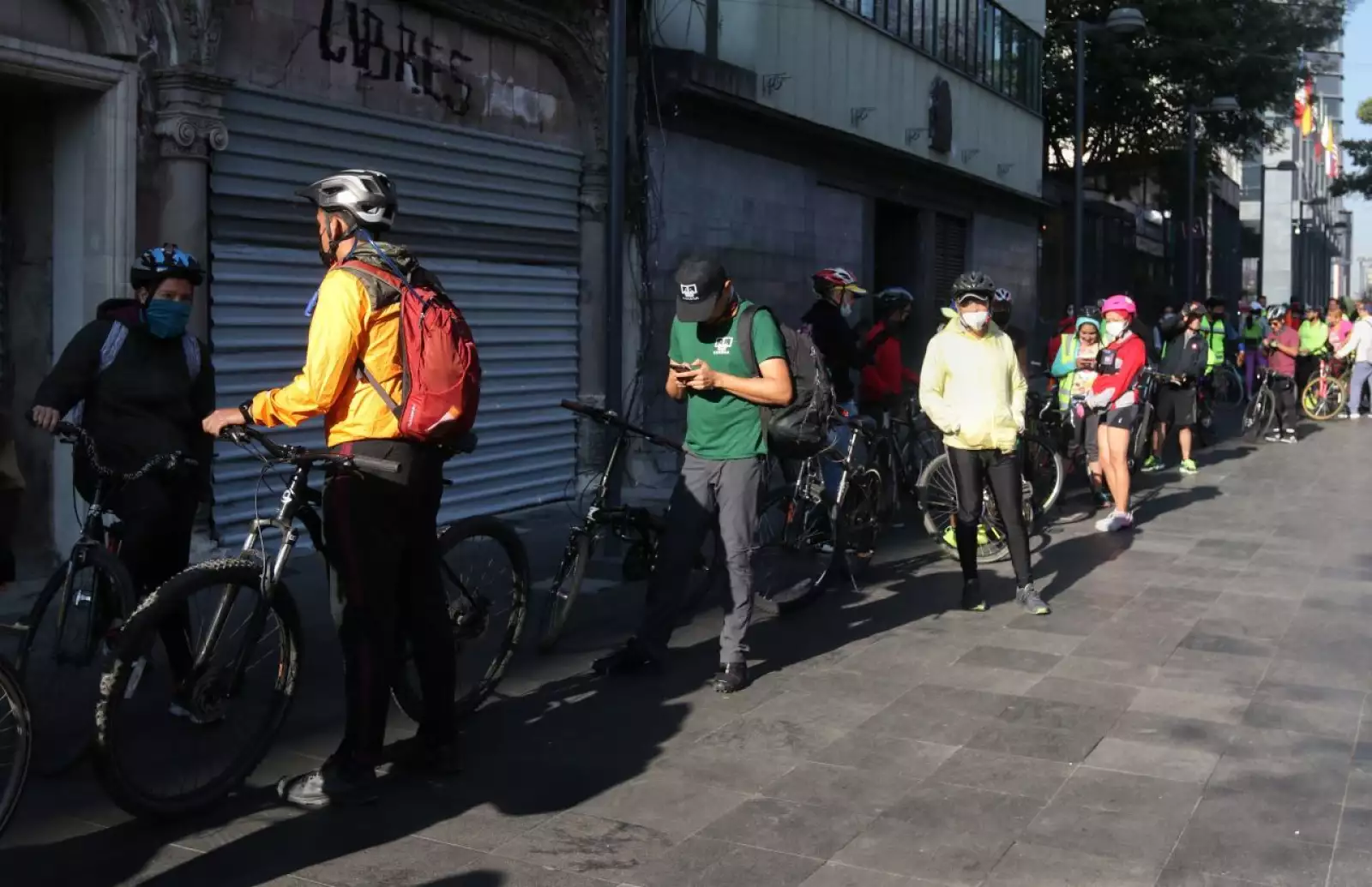 Ciclistas se registran para recorrido por el AIFA