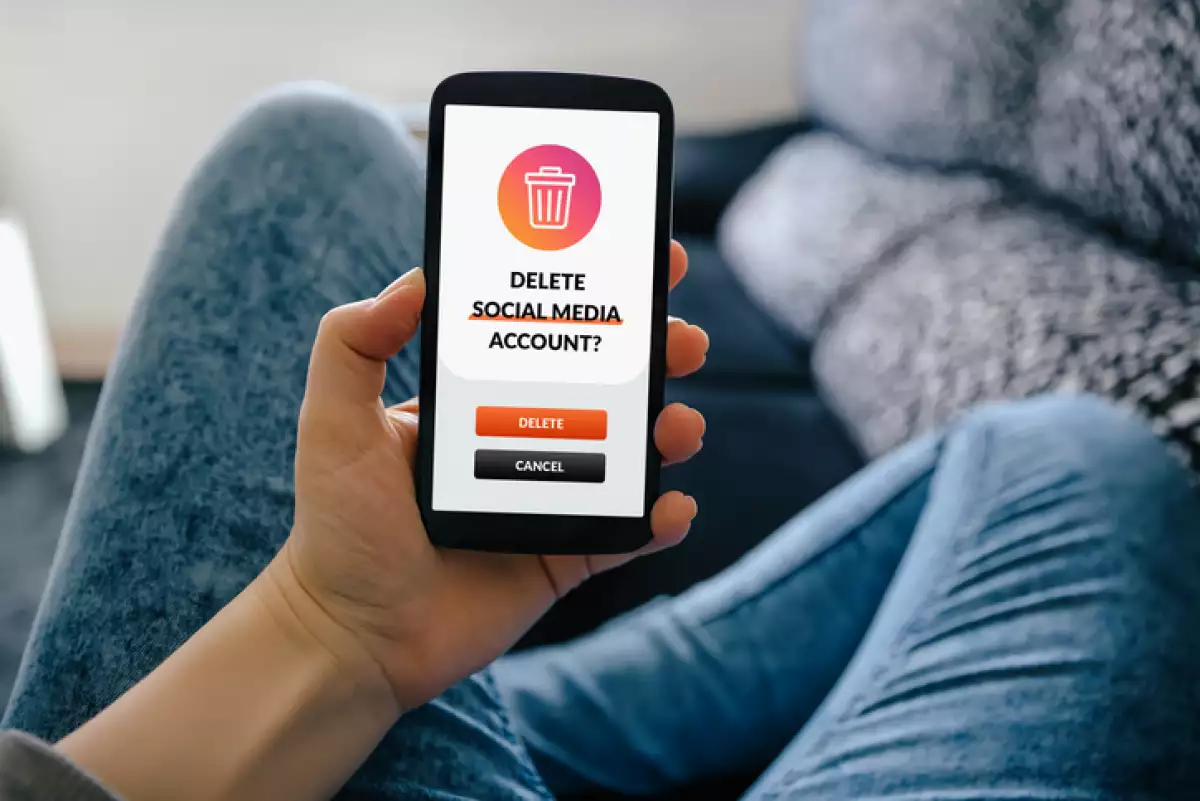 Young girl deleting social media account