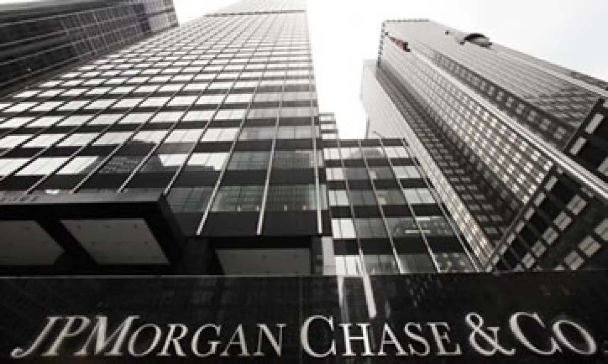 La decisión de JPMorgan se anuncia después de que la Fed dijo que revisará las operaciones de los bancos en mercados físicos. (Foto: Reuters)