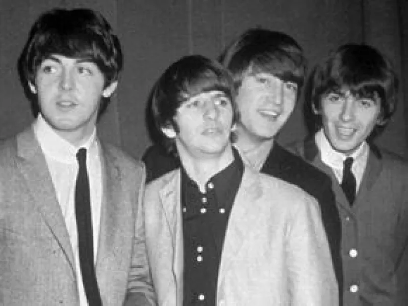 Casi 40 años después de su disolución, los Beatles siguen batiendo récords por ventas de discos.