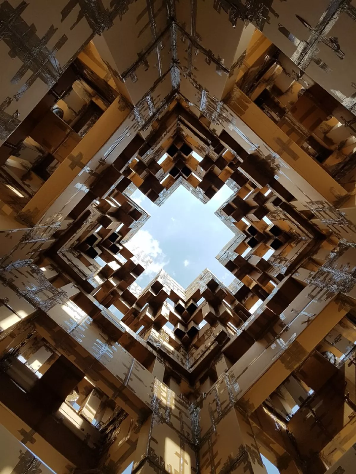 pirámide de cartón