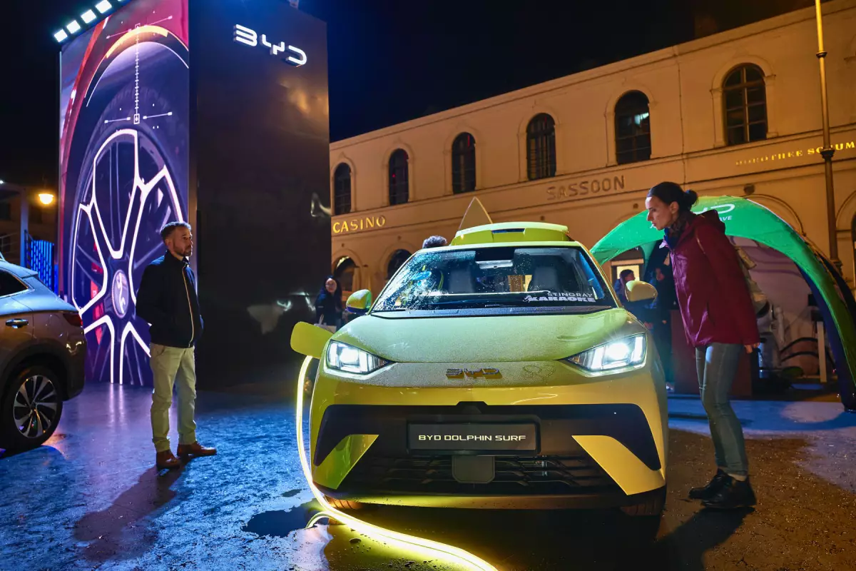 Los autos eléctricos eran de lujo hasta que las marcas chinas cambiaron las reglas del mercado con el BYD Dolphin Mini