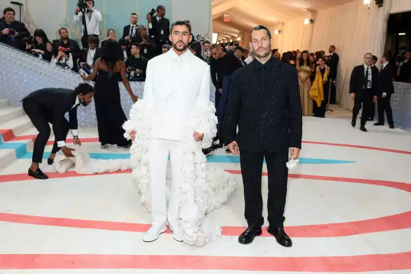 Bad Bunny y Jacquemus en la Met Gala 2023 en nueva York. 
