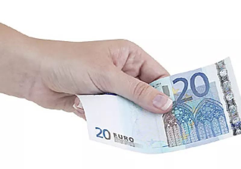 Los billetes de 20 euros son los preferidos por los falsificadores en Europa. (Foto: Jupiter Images)