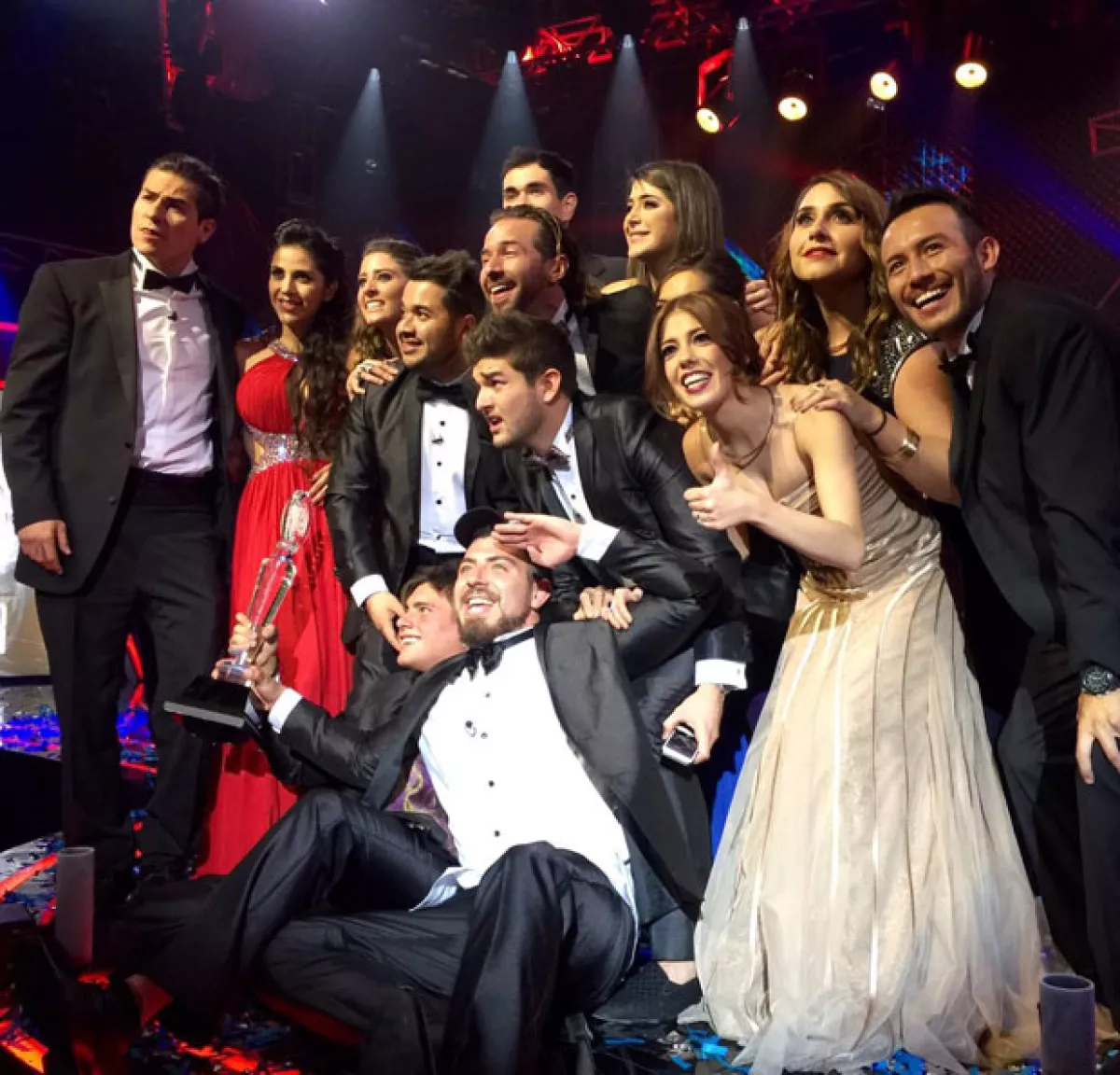 Todos los concursantes acudieron ayer al programa para la final, en la que El Chile resultó ganador.