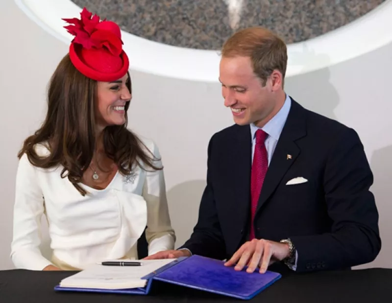 Los Duques de Cambridge causaron gran revuelo en su visita a Canadá, en donde se reunieron con el primer ministro Stephen Harper.