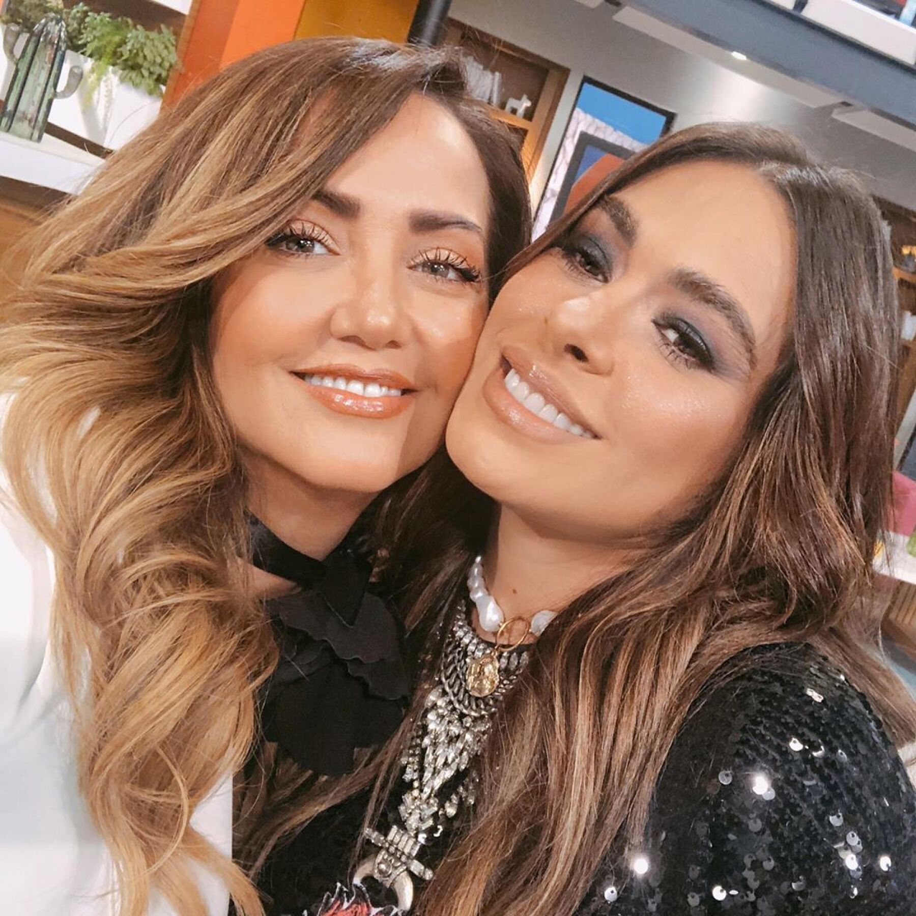 Andrea Legarreta y Galilea Montijo