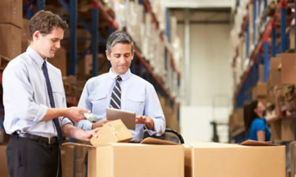 Los directores de compras y gerentes de logística pueden aspirar a salarios anuales desde 900,000 pesos hasta 1.9 millones de pesos. (Foto: Shutterstock )