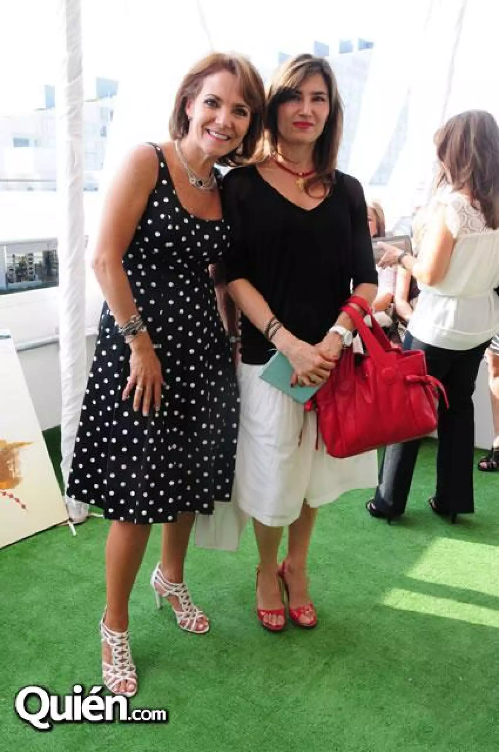 Bety Hermosillo,Martha Sainz