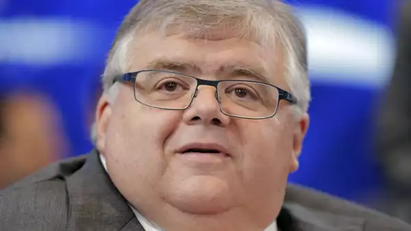 Agustín Carstens dijo que el país no será tímido para usar sus tasas de interés para lograr su objetivo de inflación.