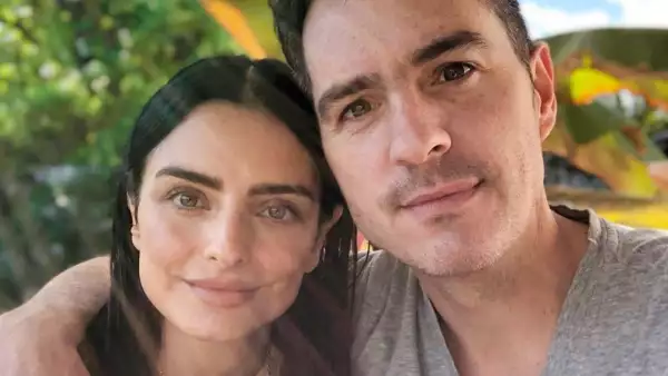 Aislinn Derbez y Mauricio Ochmann