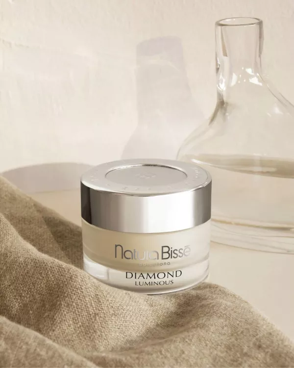 natura-bisse-hollywood-glow-diamond