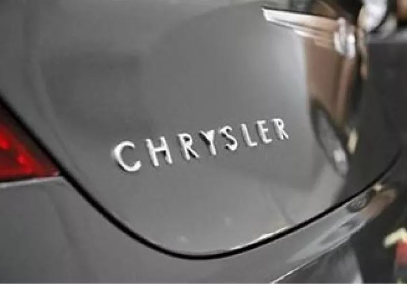 Fiat también renovará los sedanes de tamaño medio Chrysler Sebring y Dodge Avenger. (Foto: Reuters)