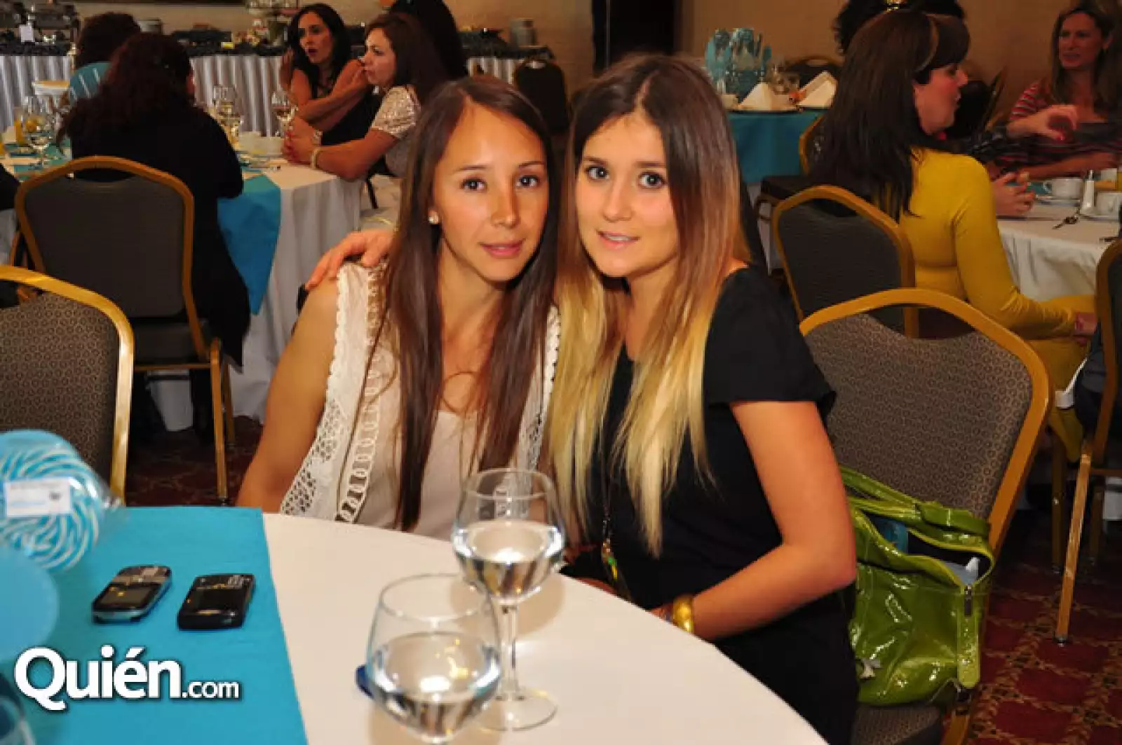 Clau Cuellar,Mariana Tinajero