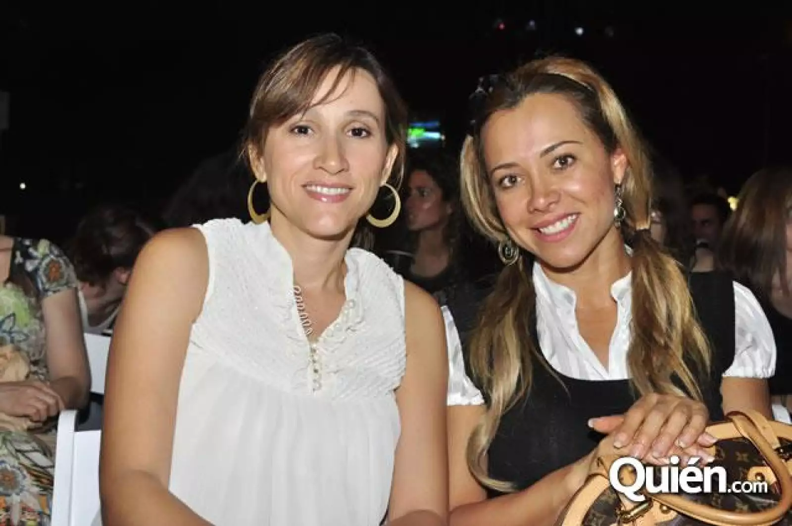 Desfile en la Plaza 401