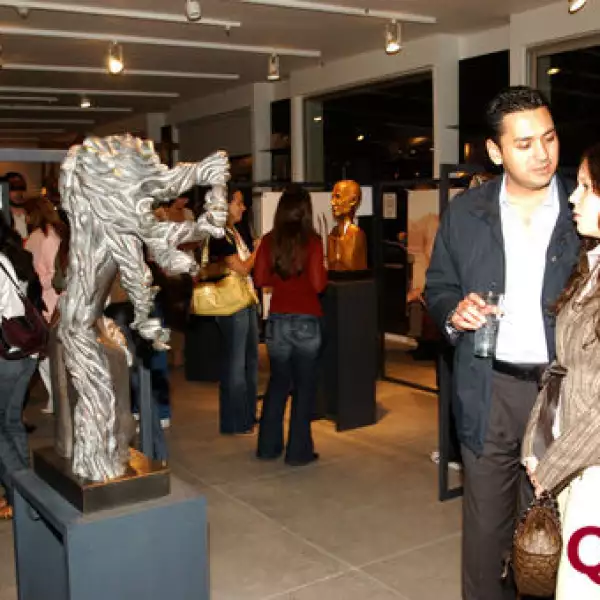 Edgar Salazar, Olivia Flores