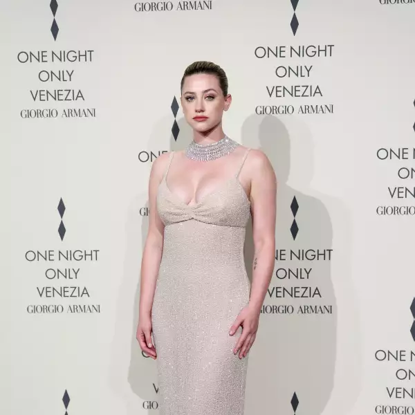 Giorgio Armani "One Night In Venice" – Photocall