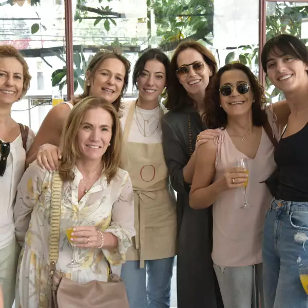 INAUGURACION CROSSANTS AND MIMOSAS 