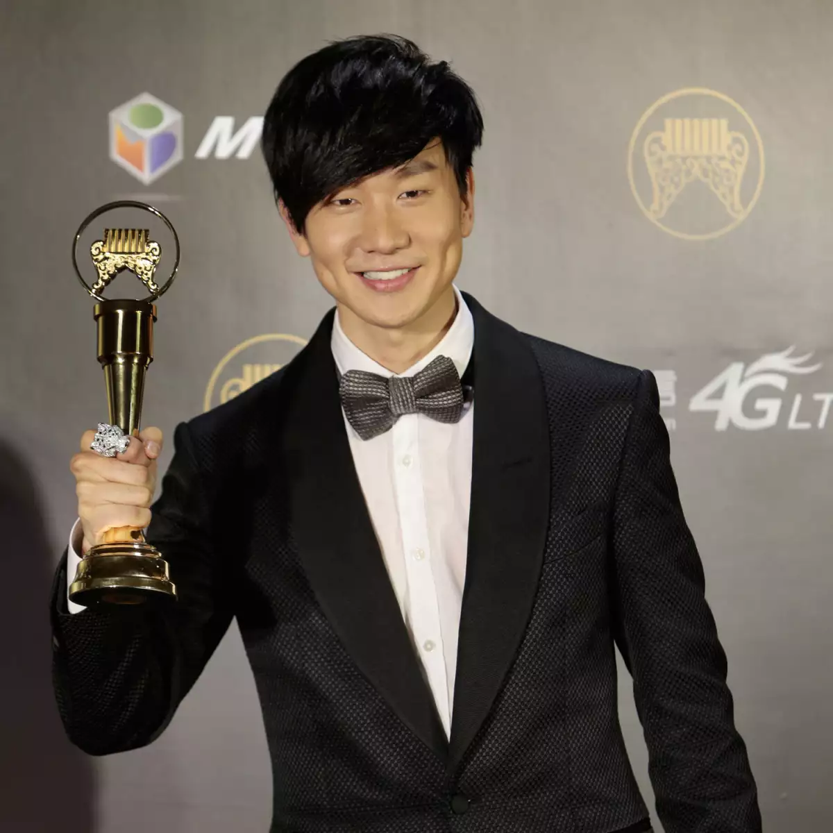 JJ LIn
