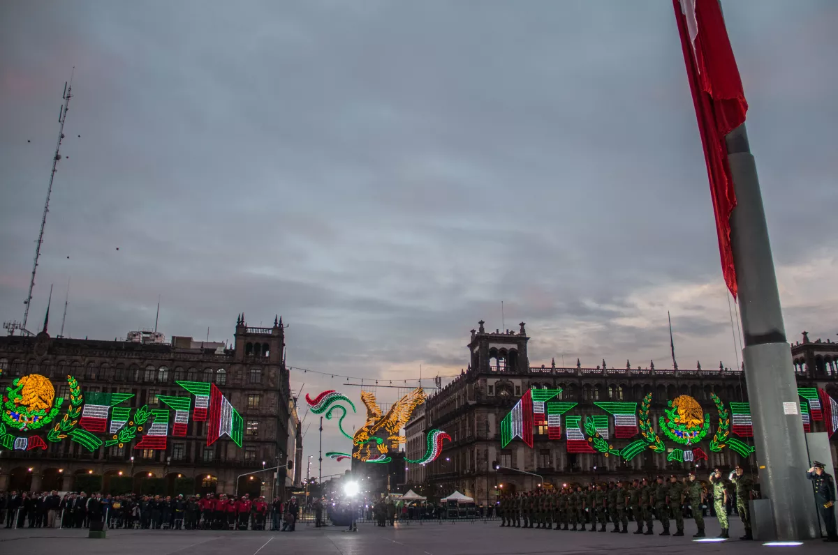 bandera zocalo co.jpg