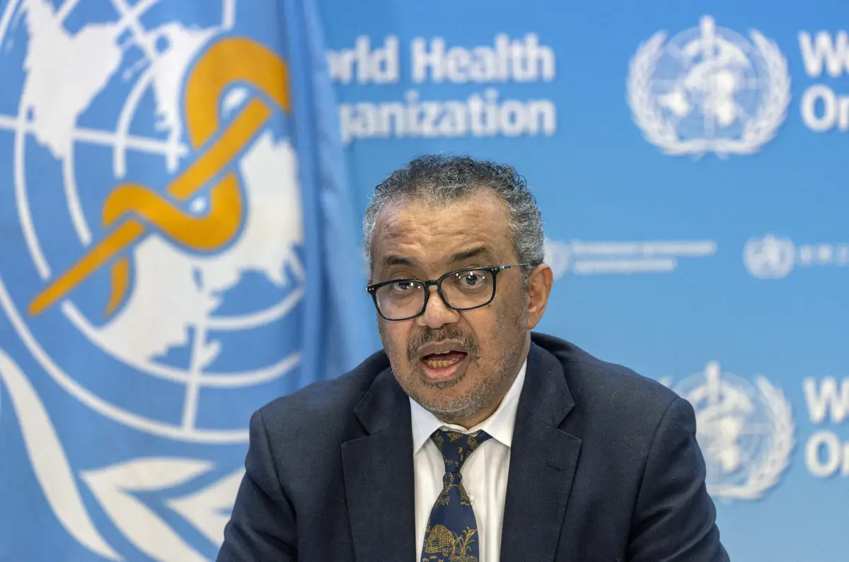 El Director General de la Organización Mundial de la Salud (OMS), el Dr. Tedros Adhanom Ghebreyesus, asiste a una sesión informativa de ACANU sobre problemas de salud mundial, incluida la pandemia de COVID-19 y la guerra en Ucrania, en Ginebra, Suiza, el 14 de diciembre de 2022.