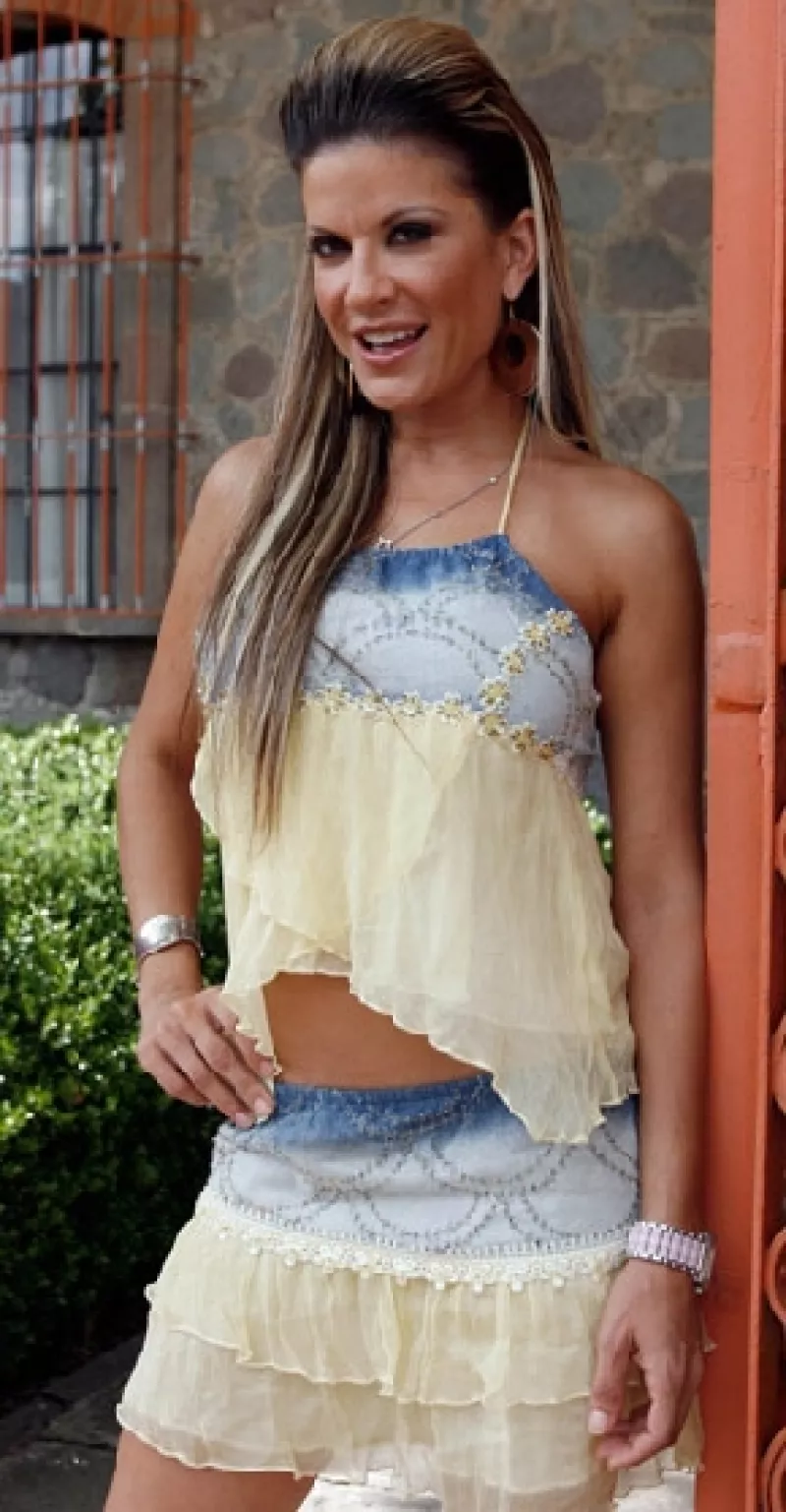 La modelo dijo que ya no hablará respecto al caso Cabañas para evitar poner en peligro su integridad física y la de su familia.