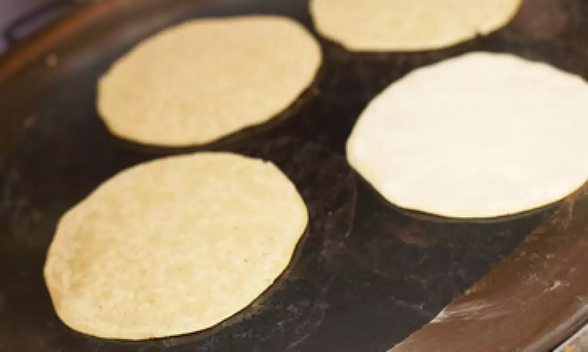 La tortilla tiene numerosos minerales y vitaminas, pero se pierde una gran cantidad de ellos en el proceso de nixtamalización. (Foto: Thinkstock)