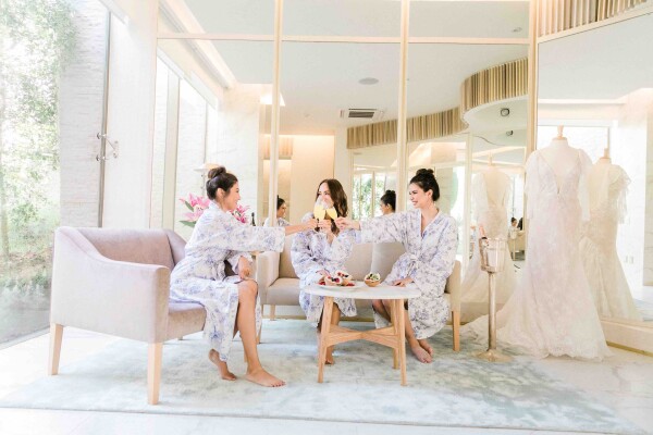 Amigas-Spa.jpg