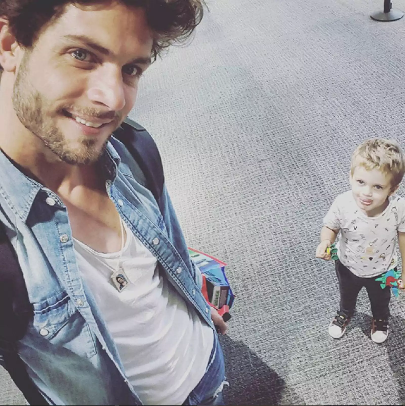 Parece que los dos se divierten mucho juntos.