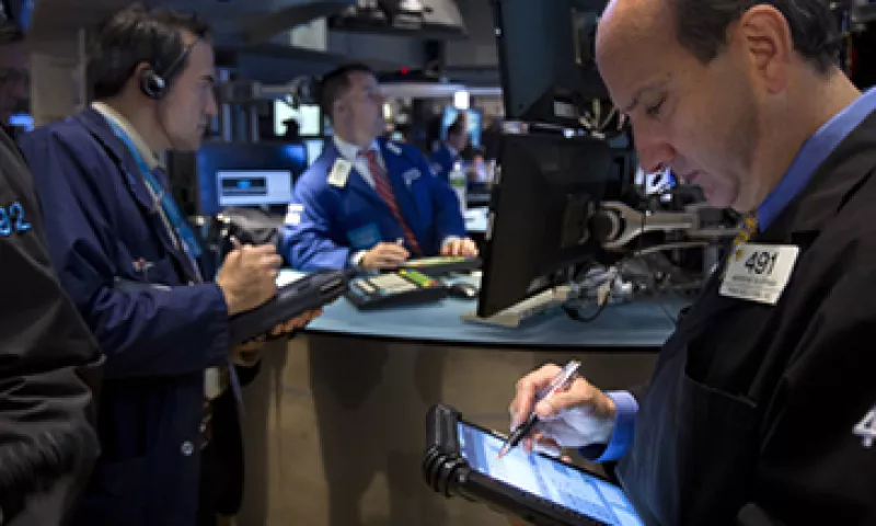 Las tensiones geopolíticas mantiene a los inversores a la expectativa. (Foto: Reuters)