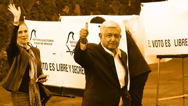 AMLO vota