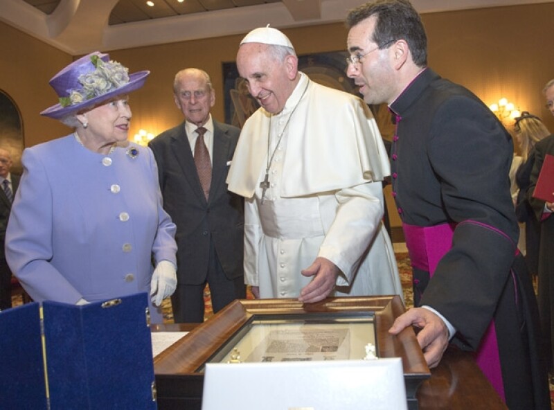 Este es el quinto Papa que conoce la reina Isabel II.
