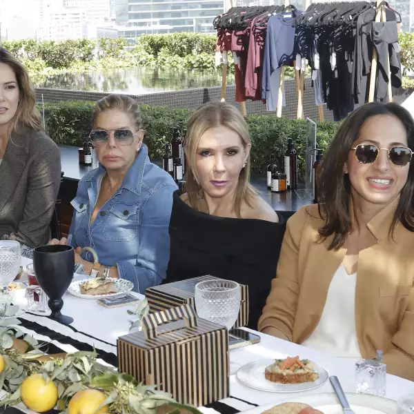 LOVE YOURSELF QUIEN  081.JPG