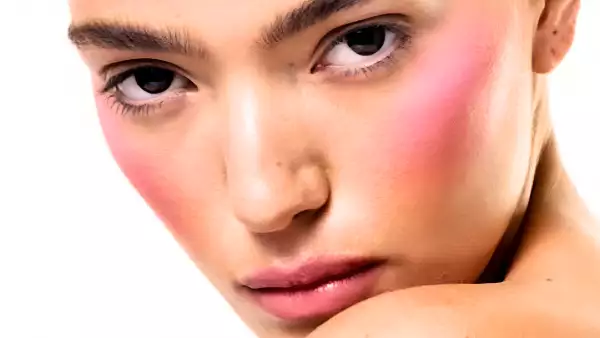 Portada -full makeup con lipstick