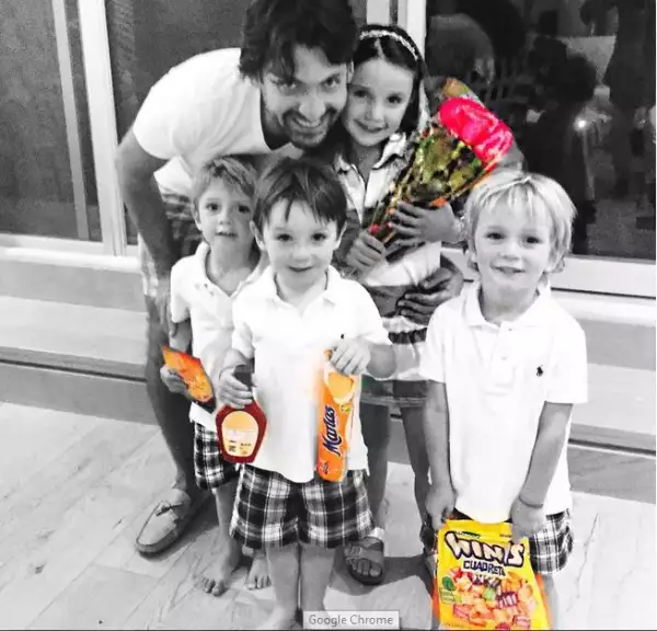 El abogado ha fungido como papá de los cuatro hijos del primer matrimonio de la conductora.