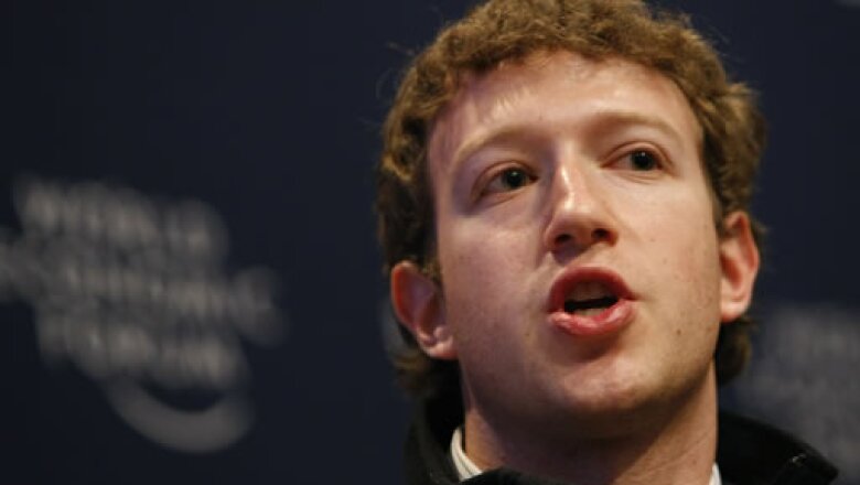 Mark Zuckerberg, fundador de Facebook, resaltó que el acceso a Internet móvil hace más fácil a una gran cantidad de gente compartir información.