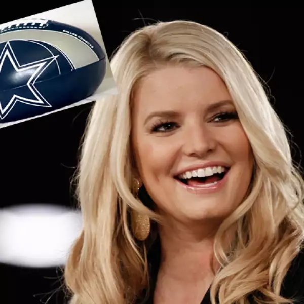 Jessica Simpson apoya a los Vaqueros de Dallas.