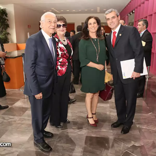 Maximiliano Leonardo,María Castañón,Teresa Pérez y Alejandro Pérez Teuffer