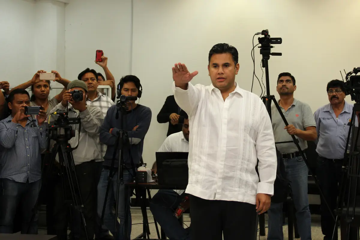 Willy Ochoa gobernador provisional de Chiapas