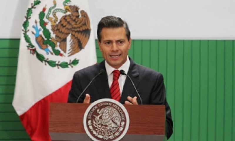 Peña Nieto presentó el programa Crédito Joven en Los Pinos. (Foto: Notimex )