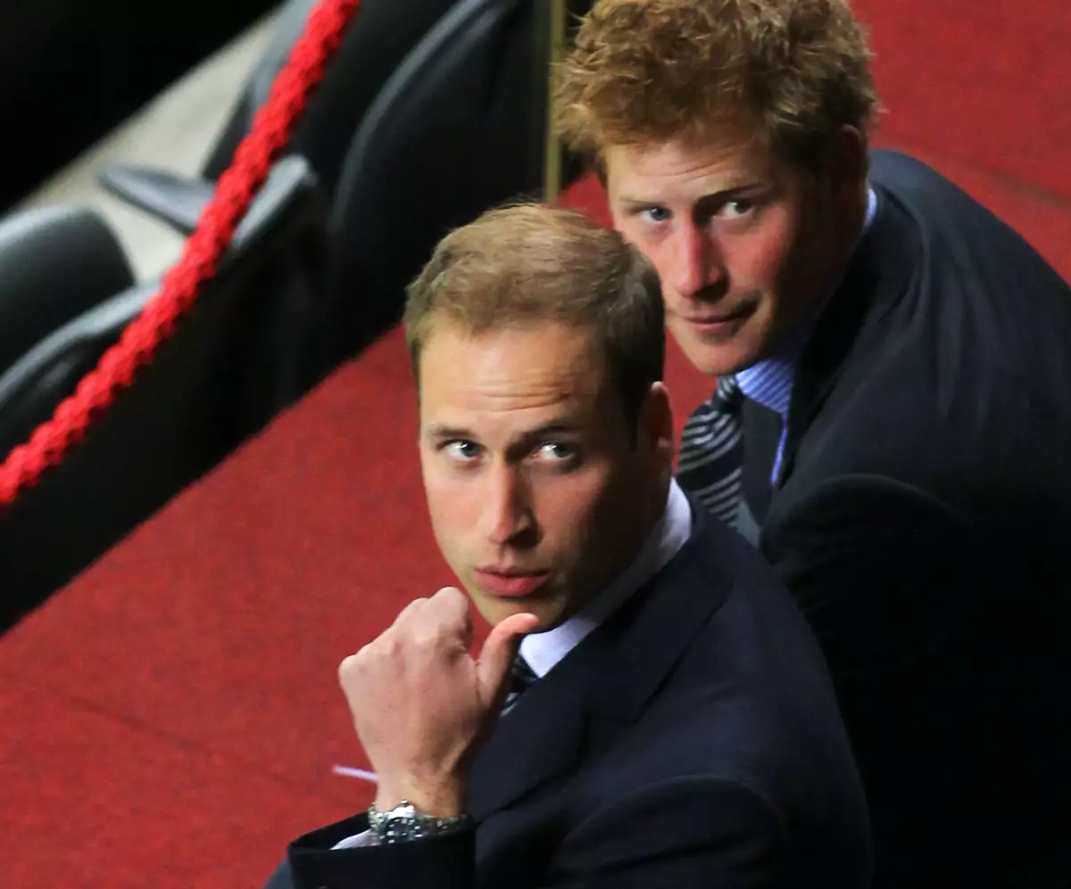 Príncipes Harry y William