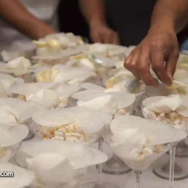 Menú blanco por Martha Ortiz