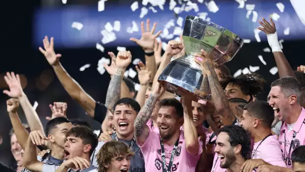 Messi impulsa las ganancias de Apple