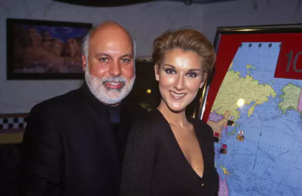 Cuando Celine tenía 19 años comenzó su relación con René, pero no fue sino hasta siete años más tarde cuando hicieron público su noviazgo debido a las críticas por su diferencia de edad.