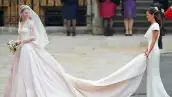 Kate y Pippa Middleton en la Boda Real, usando diseños exclusivos de Sarah Burton by Alexander McQueen