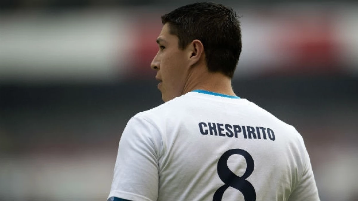 Jugadores del América portan playera en homenaje a 'Chespirito'