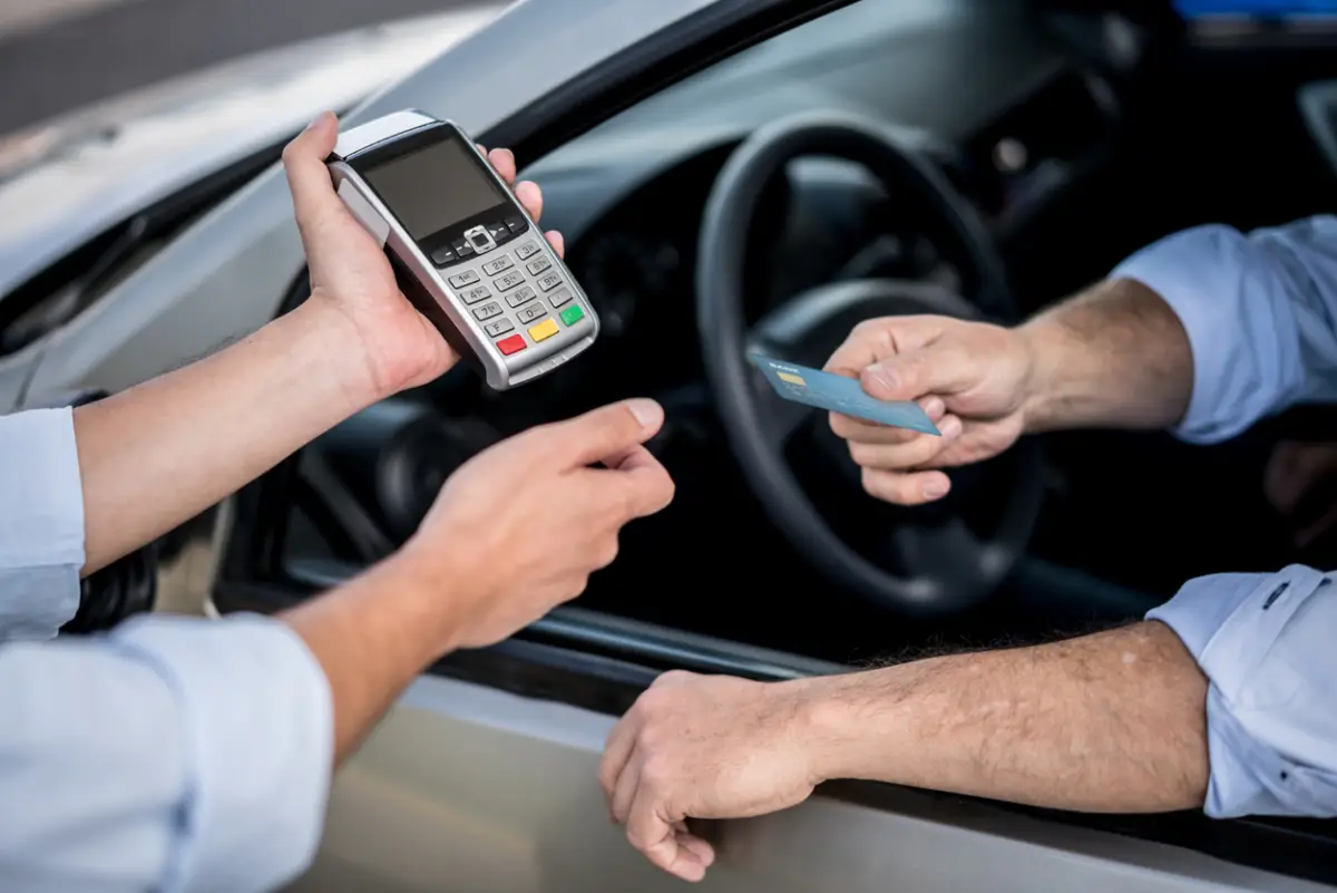 Pago-con-tarjeta-gasolina