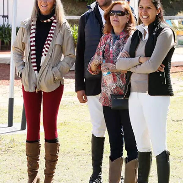 Cecilia Martínez,Daniel,Cecilia y Denise Pedraza