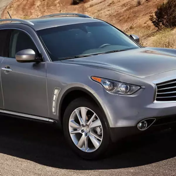 Su motor de V8 emplea poco más de 380 caballos de fuerza y alcanza los 100 kilómetros por hora en menos de 7 segundos.